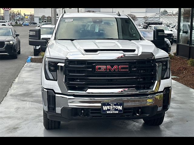 2024 GMC Sierra 2500HD Pro