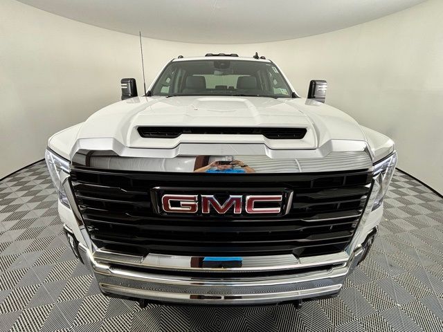 2024 GMC Sierra 2500HD Pro