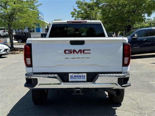 2024 GMC Sierra 2500HD Pro