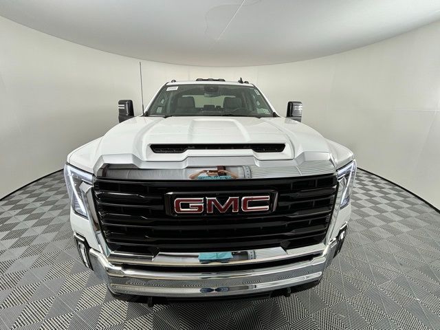 2024 GMC Sierra 2500HD Pro