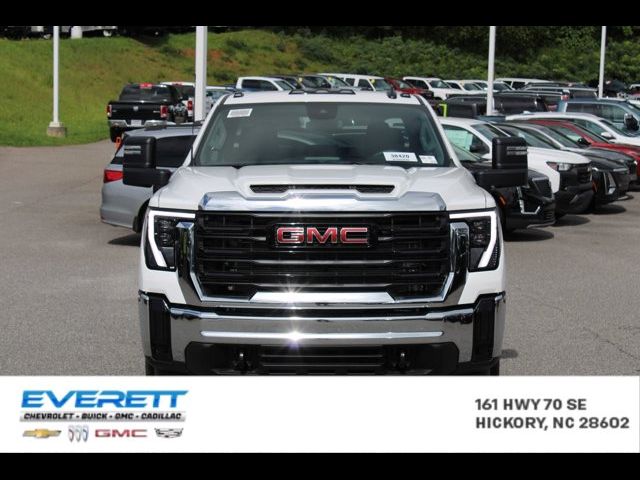 2024 GMC Sierra 2500HD Pro