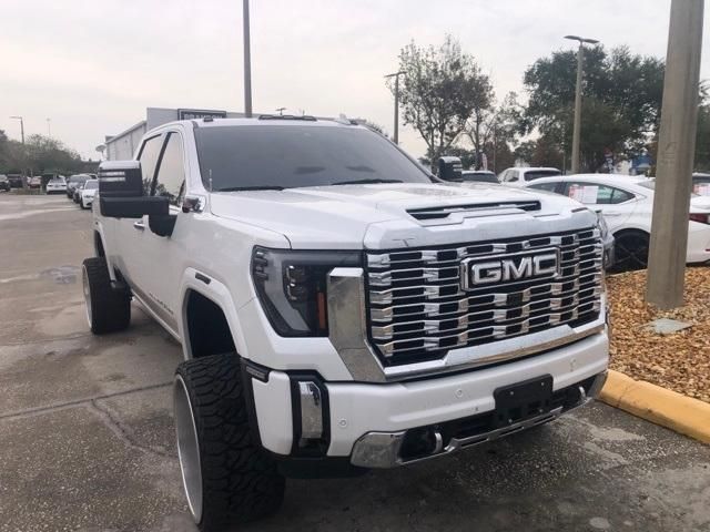 2024 GMC Sierra 2500HD Denali