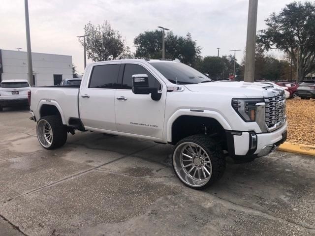 2024 GMC Sierra 2500HD Denali