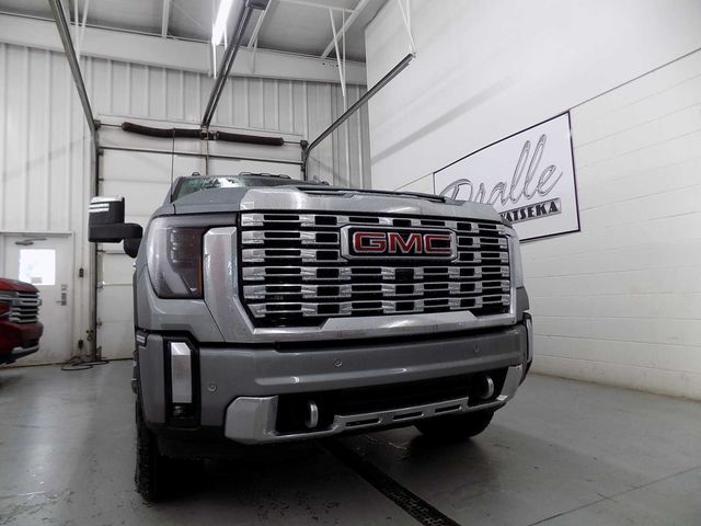 2024 GMC Sierra 2500HD Denali