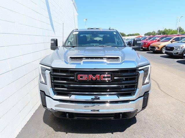 2024 GMC Sierra 2500HD Pro