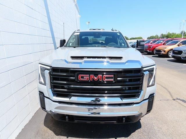 2024 GMC Sierra 2500HD Pro