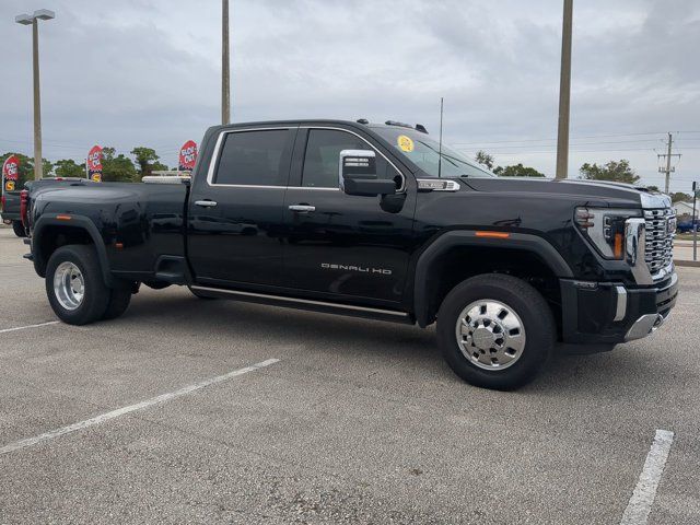 2024 GMC Sierra 3500HD Denali