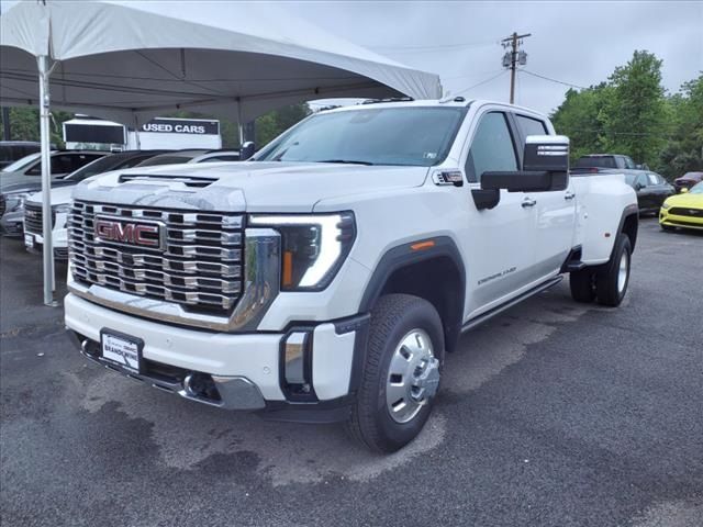 2024 GMC Sierra 3500HD Denali