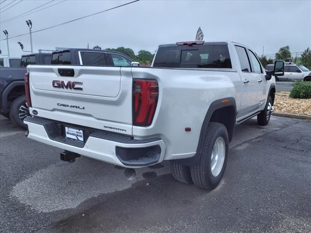 2024 GMC Sierra 3500HD Denali