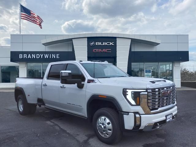 2024 GMC Sierra 3500HD Denali