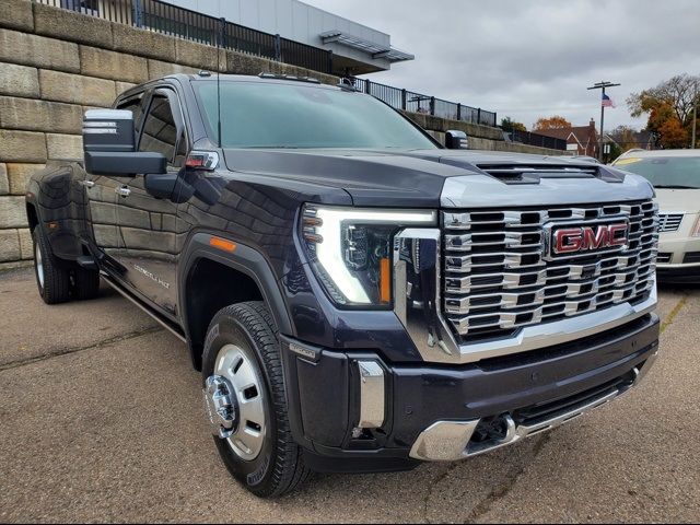 2024 GMC Sierra 3500HD Denali