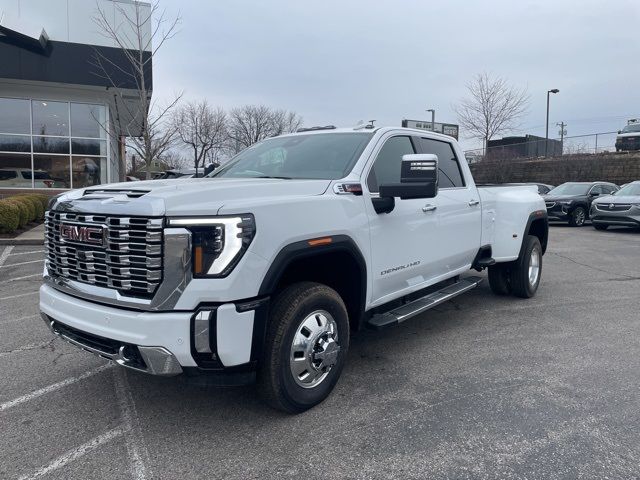 2024 GMC Sierra 3500HD Denali