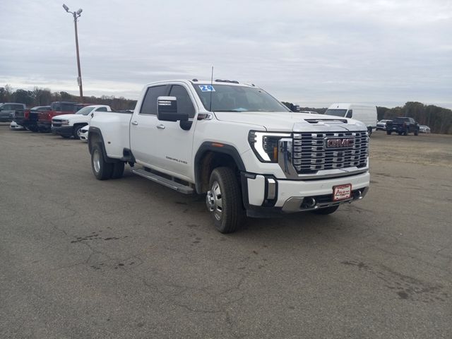 2024 GMC Sierra 3500HD Denali