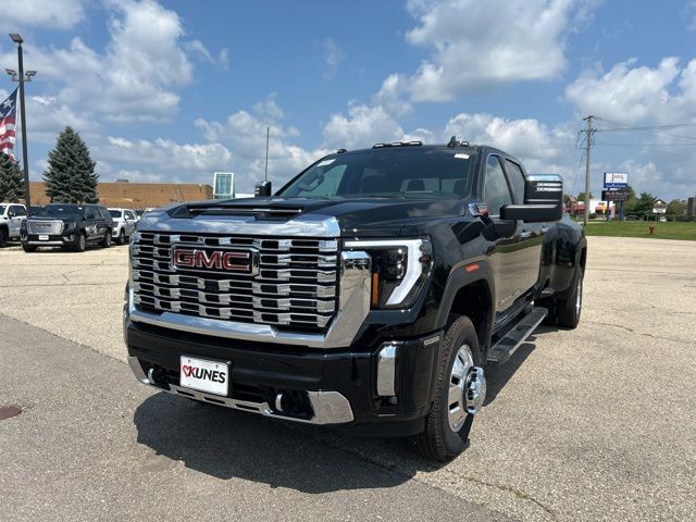 2024 GMC Sierra 3500HD Denali