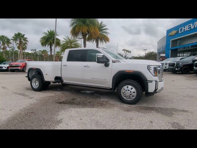 2024 GMC Sierra 3500HD Denali