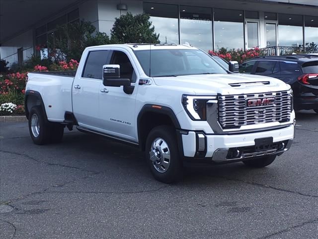 2024 GMC Sierra 3500HD Denali