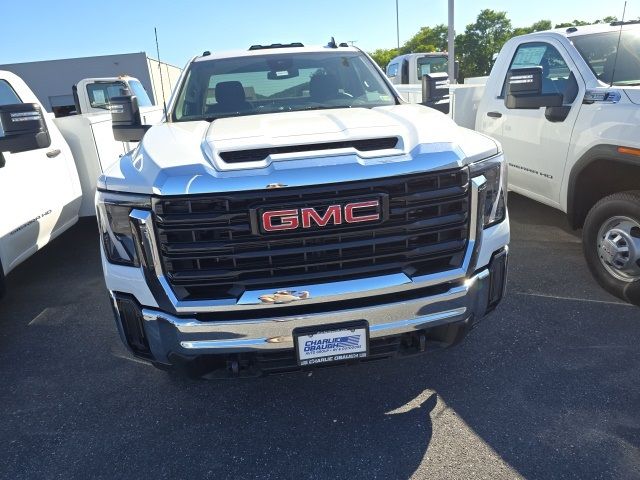 2024 GMC Sierra 3500HD Pro