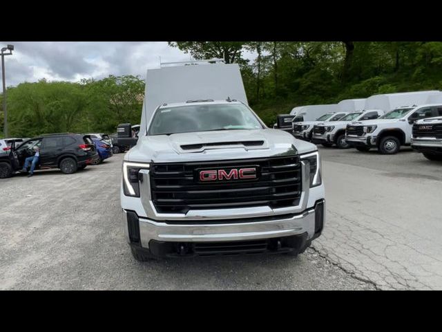 2024 GMC Sierra 3500HD Pro