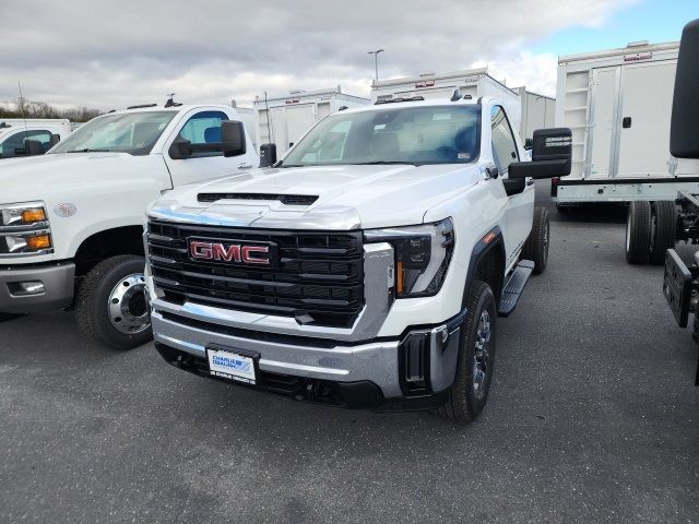 2024 GMC Sierra 3500HD Pro