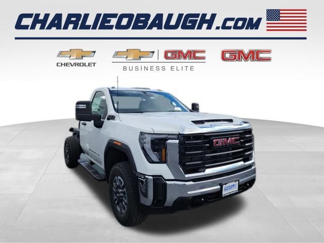 2024 GMC Sierra 3500HD Pro