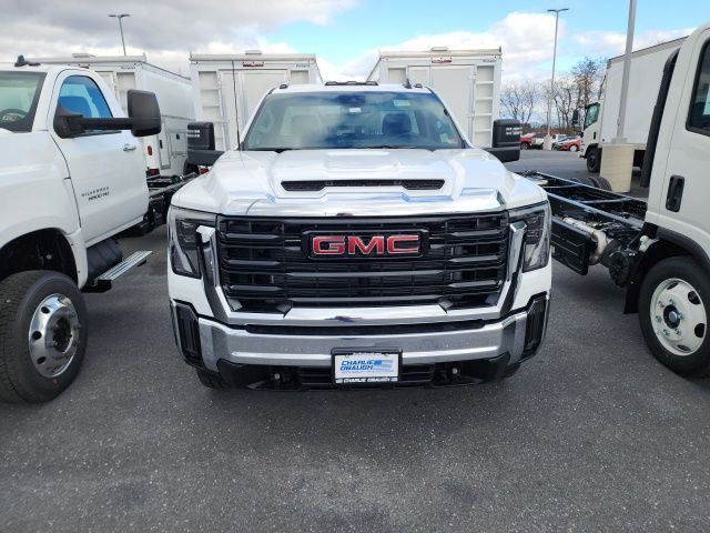 2024 GMC Sierra 3500HD Pro