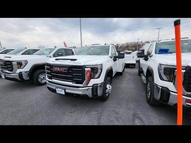 2024 GMC Sierra 3500HD Pro