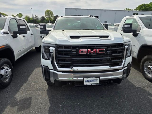 2024 GMC Sierra 3500HD Pro