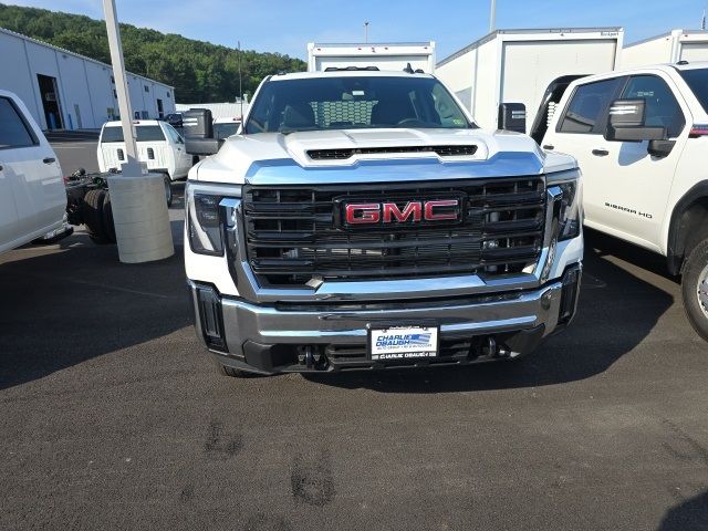 2024 GMC Sierra 3500HD Pro