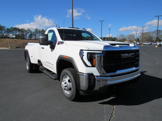 2024 GMC Sierra 3500HD Pro