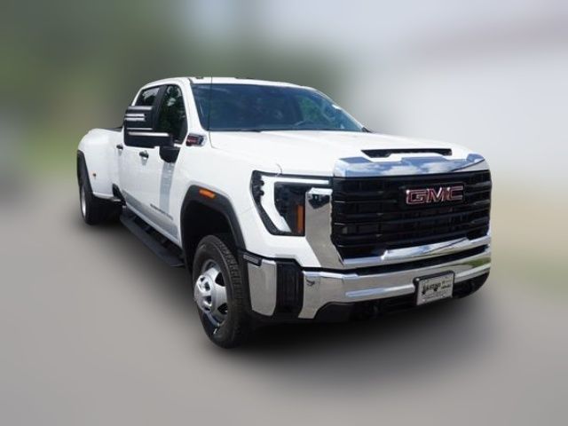 2024 GMC Sierra 3500HD Pro