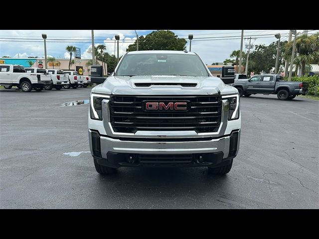 2024 GMC Sierra 3500HD Pro