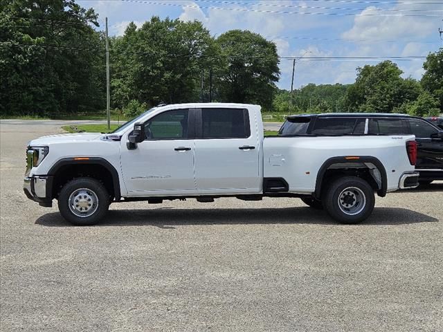 2024 GMC Sierra 3500HD Pro