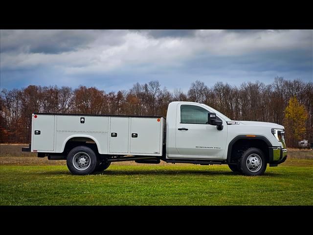 2024 GMC Sierra 3500HD Pro