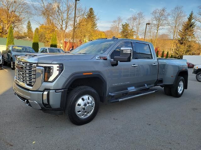 2024 GMC Sierra 3500HD Denali