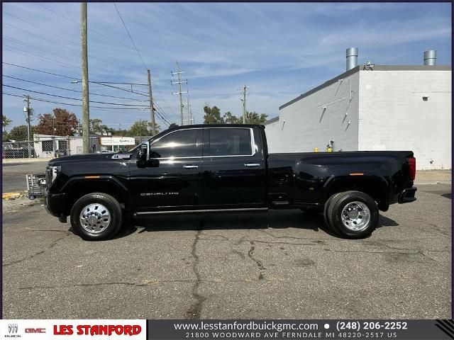 2024 GMC Sierra 3500HD Denali