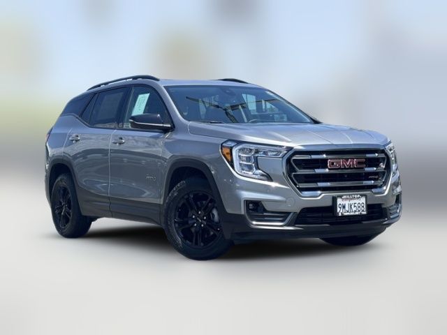 2024 GMC Terrain AT4