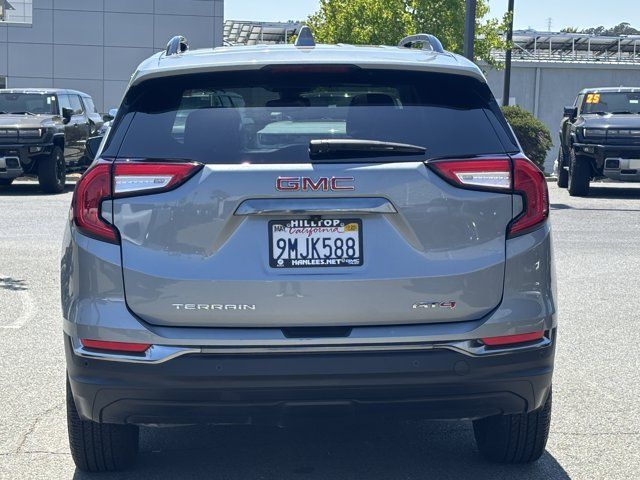 2024 GMC Terrain AT4