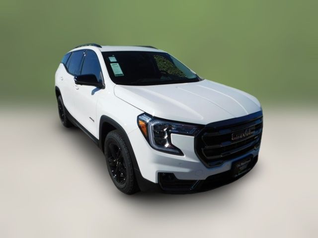 2024 GMC Terrain AT4