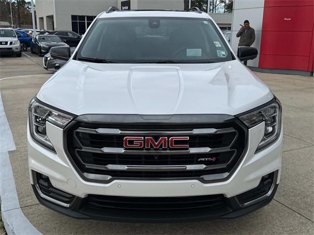 2024 GMC Terrain AT4