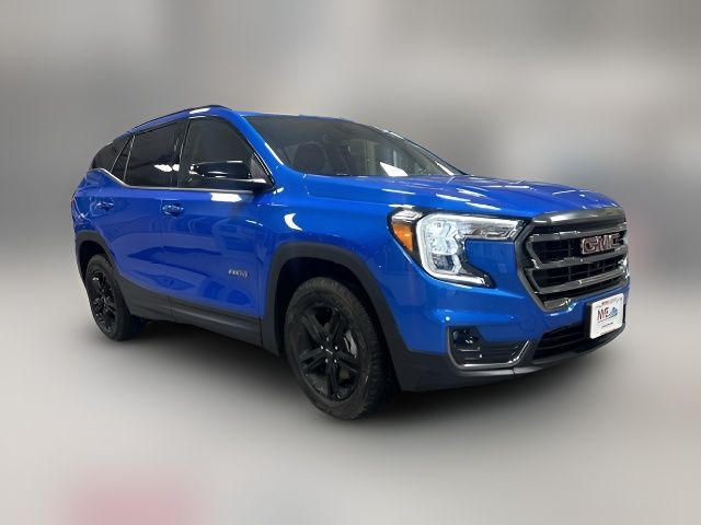 2024 GMC Terrain AT4