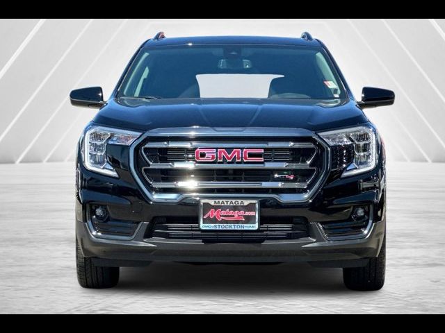 2024 GMC Terrain AT4