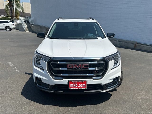 2024 GMC Terrain AT4