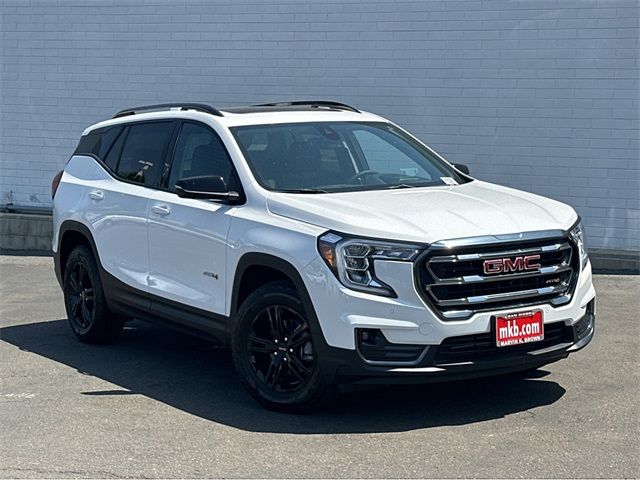 2024 GMC Terrain AT4