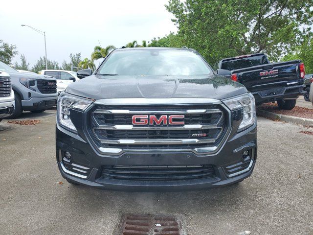 2024 GMC Terrain AT4