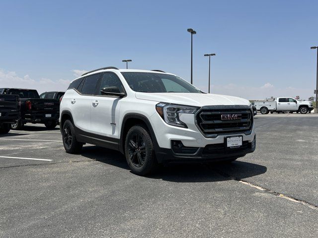 2024 GMC Terrain AT4