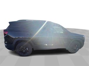 Vehicle Image 2 of 3