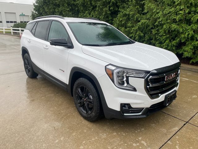 2024 GMC Terrain AT4