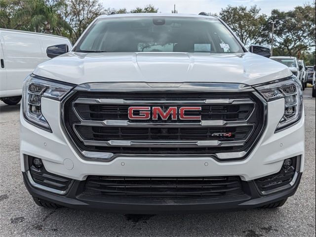 2024 GMC Terrain AT4