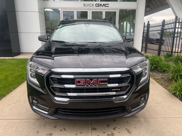 2024 GMC Terrain AT4