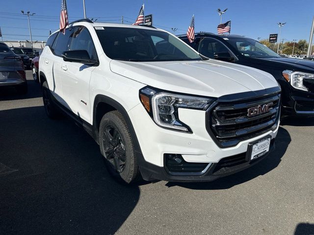 2024 GMC Terrain AT4